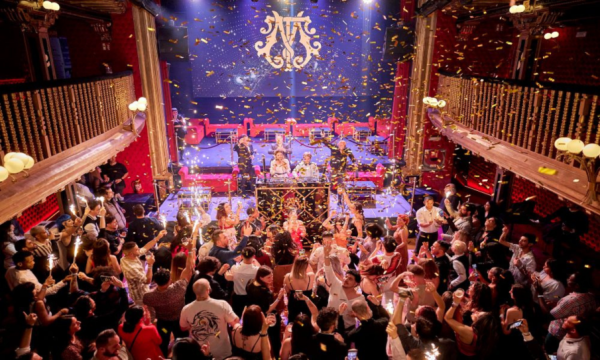 Fiesta Nochevieja discoteca Teatro Magno Madrid